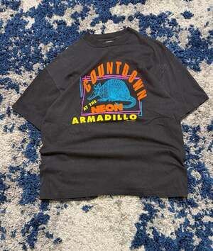Vintage Disney Pleasure Island WDW Neon Armadillo Adult Shirt Size L